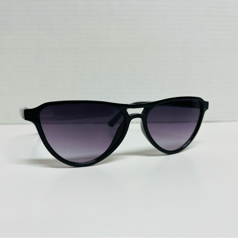 Fashion Accessory Sunglasses Classy Black Sexy Cat eye Sunglasses w Purple Tent - Picture 2 of 6